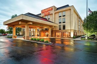 Hampton Inn Louisville-Airport,Louisville>>Jefferson County,3 star