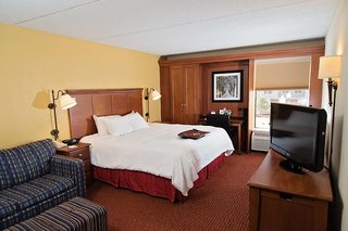 Hampton Inn Louisville-Airport,Louisville>>Jefferson County,3 star