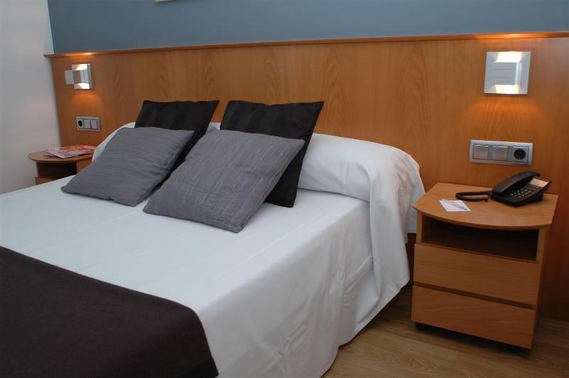 aparthotel atenea valles