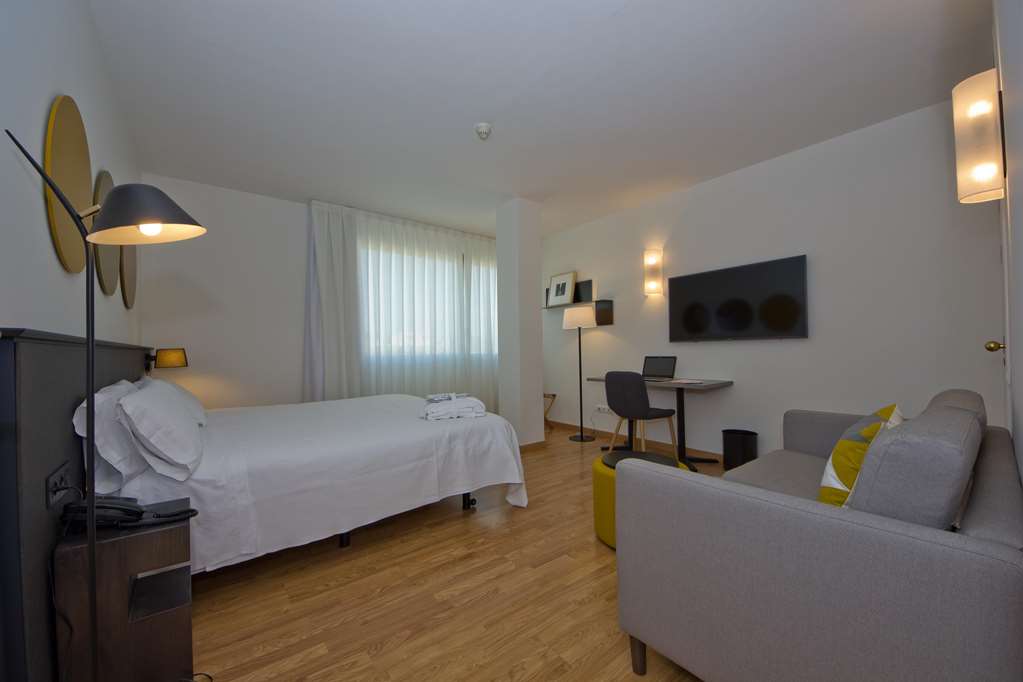 aparthotel atenea valles