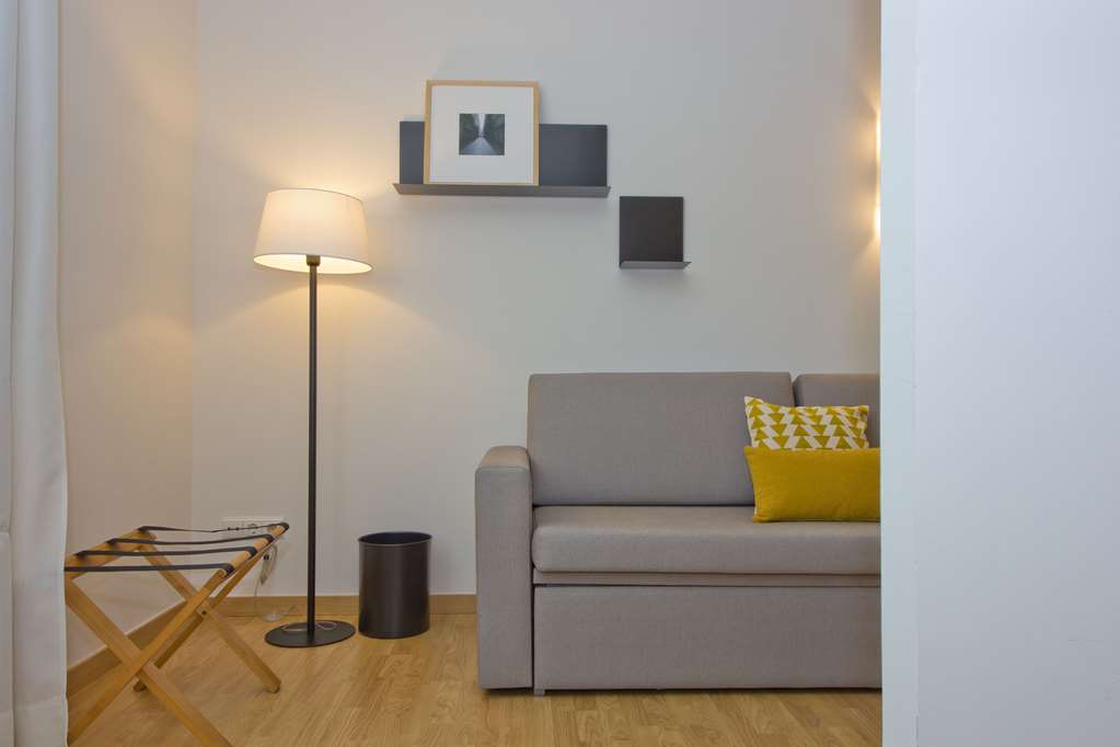 aparthotel atenea valles