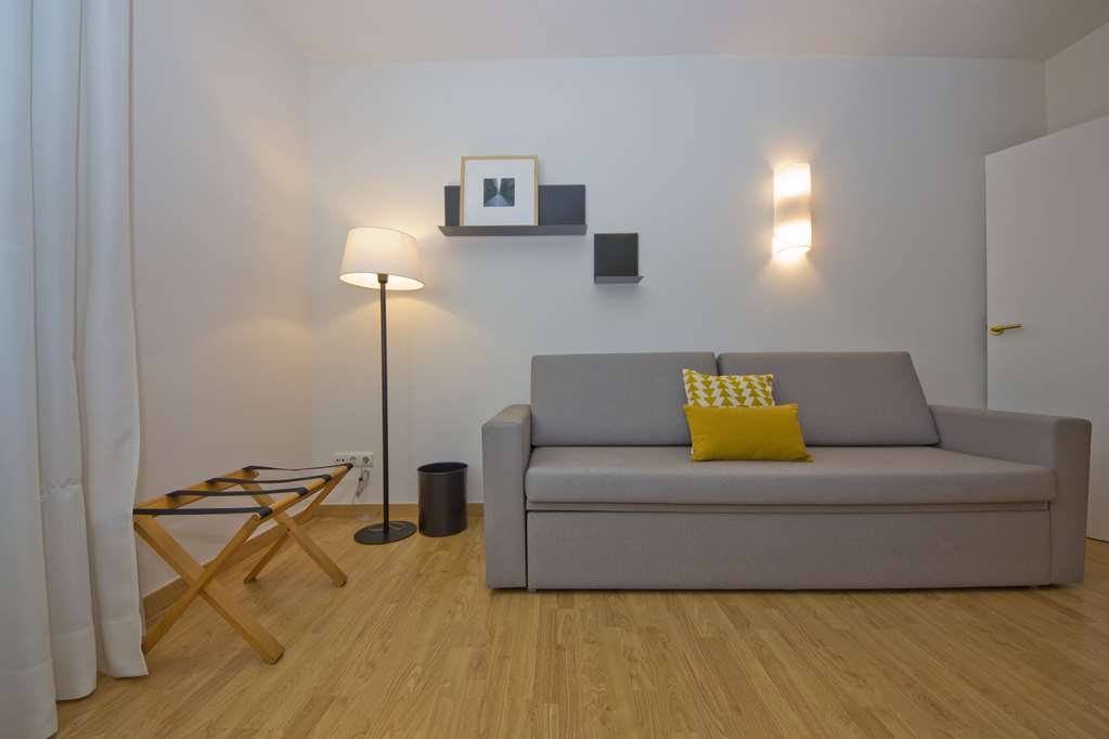 aparthotel atenea valles