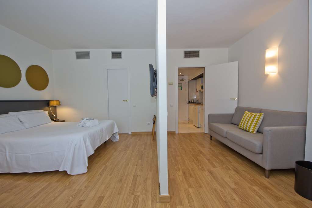 aparthotel atenea valles