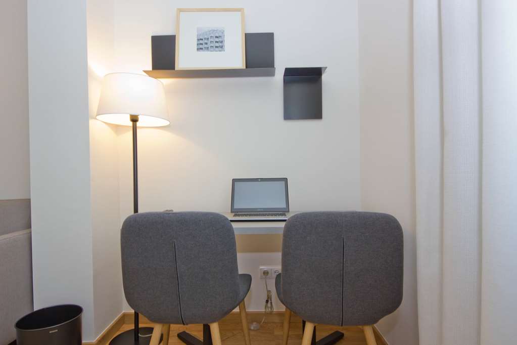 aparthotel atenea valles