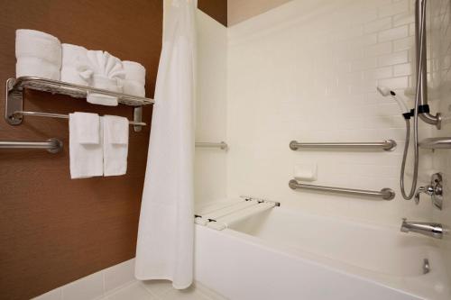 fairfield inn and suites fort worth university drive