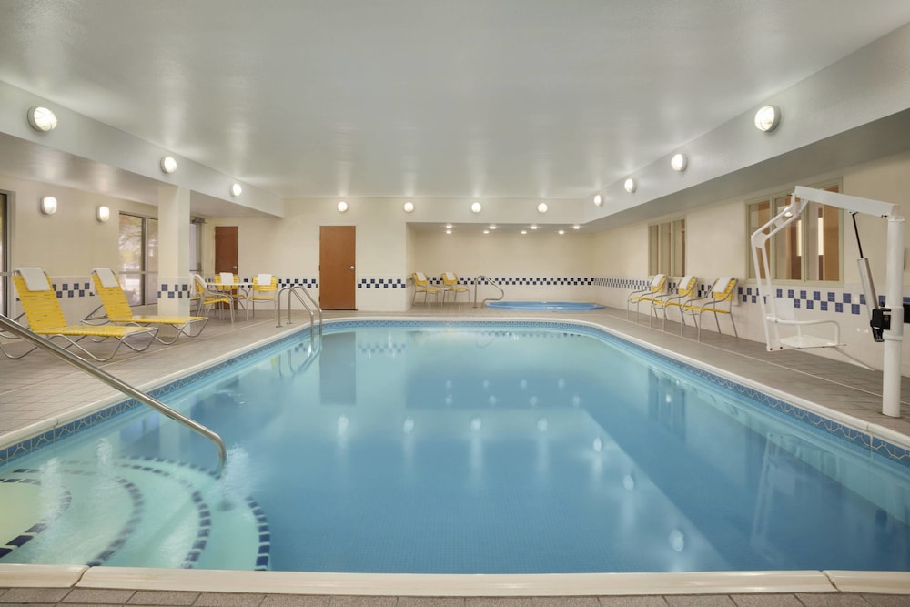 fairfield inn and suites fort worth university drive