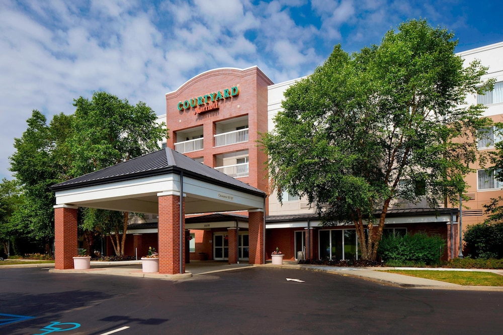 courtyard by marriott edison woodbridge
