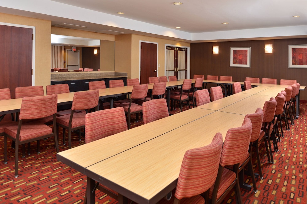 courtyard marriott laredo