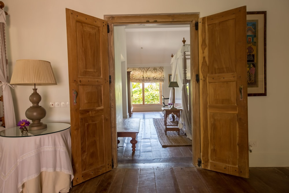 taru villas rampart street galle fort