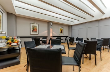 virgen de los reyes hotel