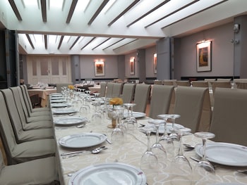 virgen de los reyes hotel