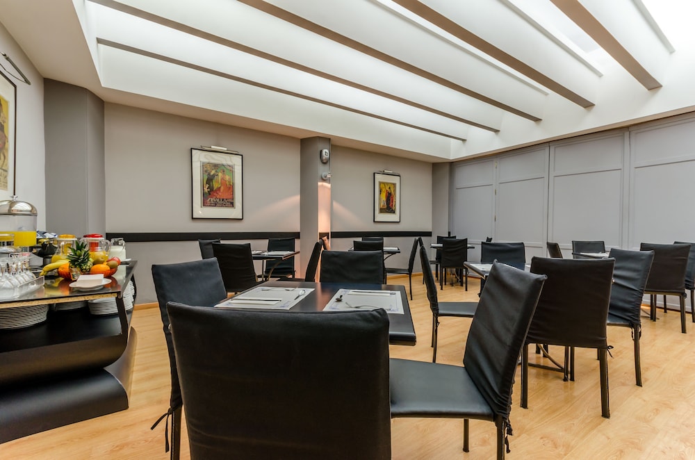 virgen de los reyes hotel