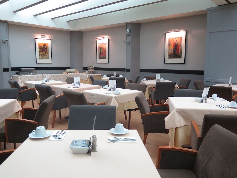 virgen de los reyes hotel