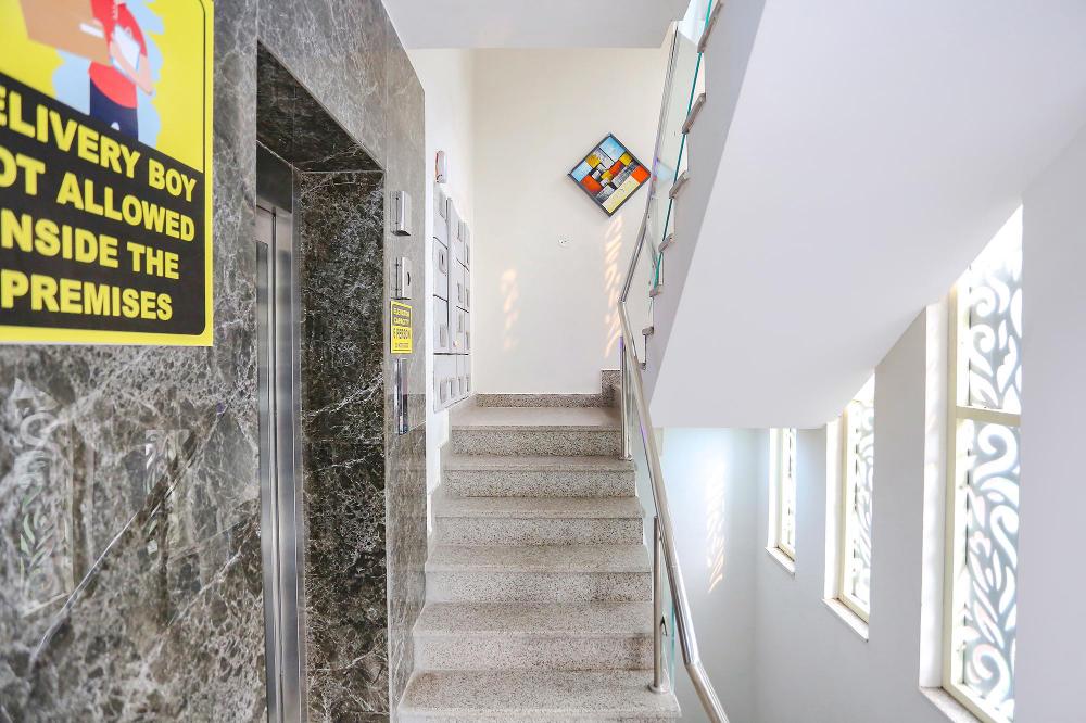 Fabexpress Amrit Residency,Gurugram|Delhi,3 star