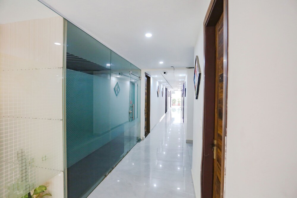 Fabexpress Amrit Residency,Gurugram|Delhi,3 star