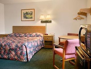 Super 8 By Wyndham Richmond/Broad Street,Henrico>>Dumbarton,2 star