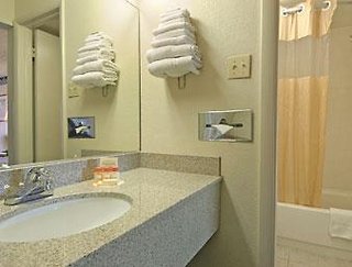 Days Inn By Wyndham Chester,Chester>>Bellwood,2 star