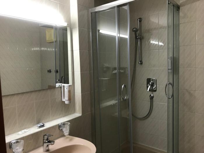 hotel flora stuttgart mohringen