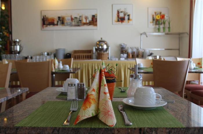 hotel flora stuttgart mohringen