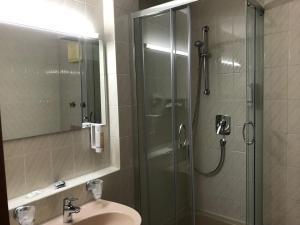 hotel flora stuttgart mohringen