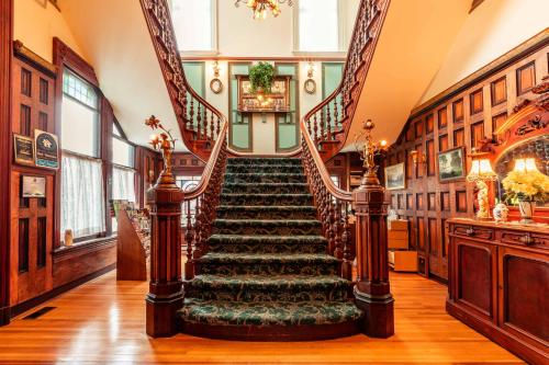amethyst inn at regents park