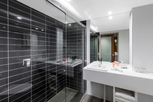 Hotel Grand Chancellor Brisbane,Oxenford>>Brisbane,4 star