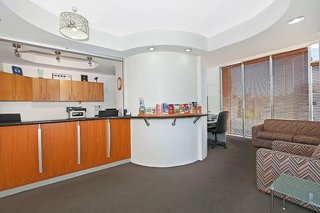 comfort inn and suites northgate airport