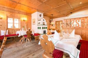 Landhotel Romerhof,Near Fulseck Cable Car,4 star
