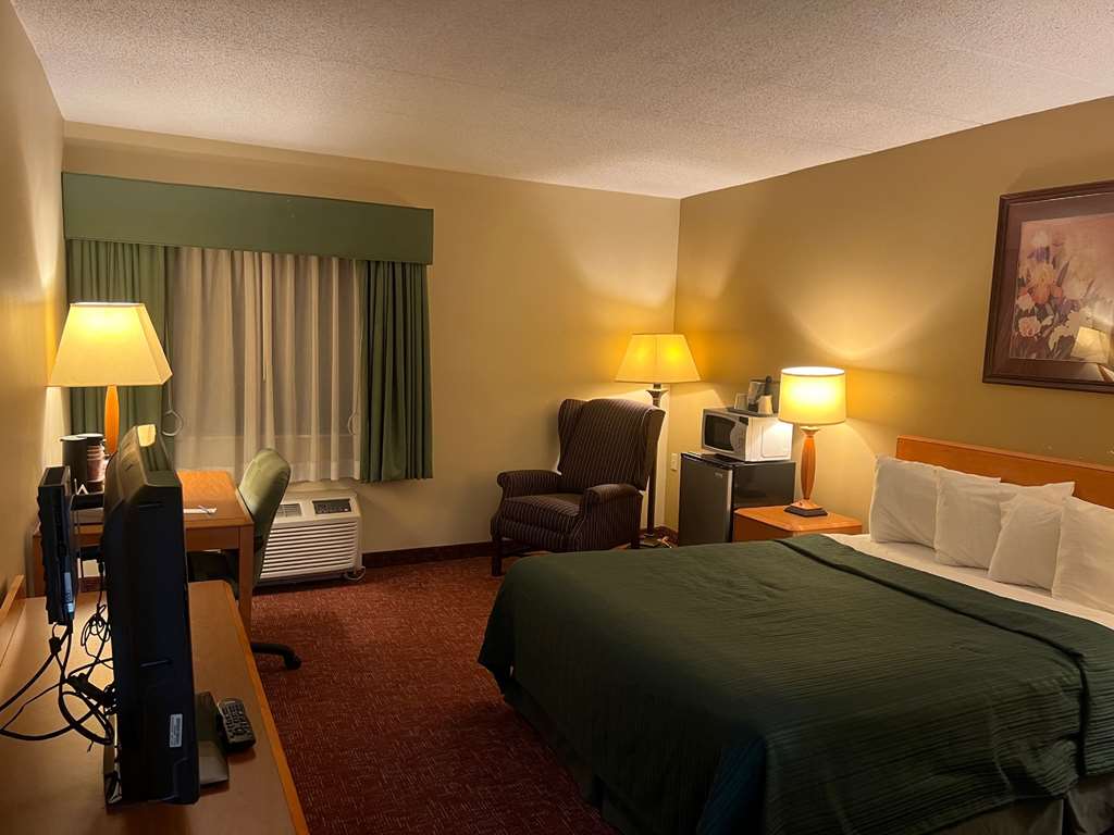 all seasons inn and suites