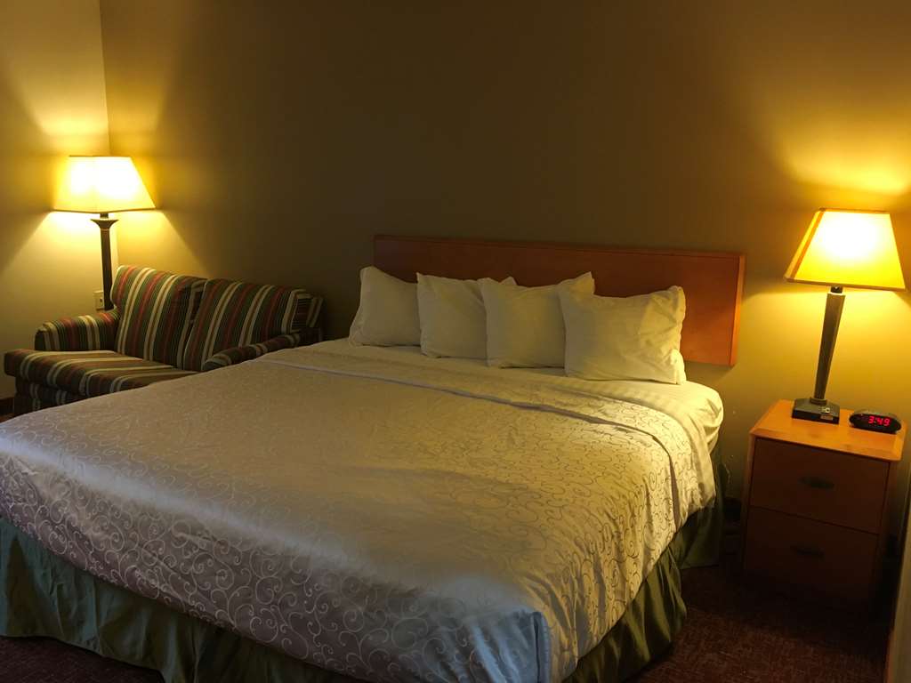 all seasons inn and suites