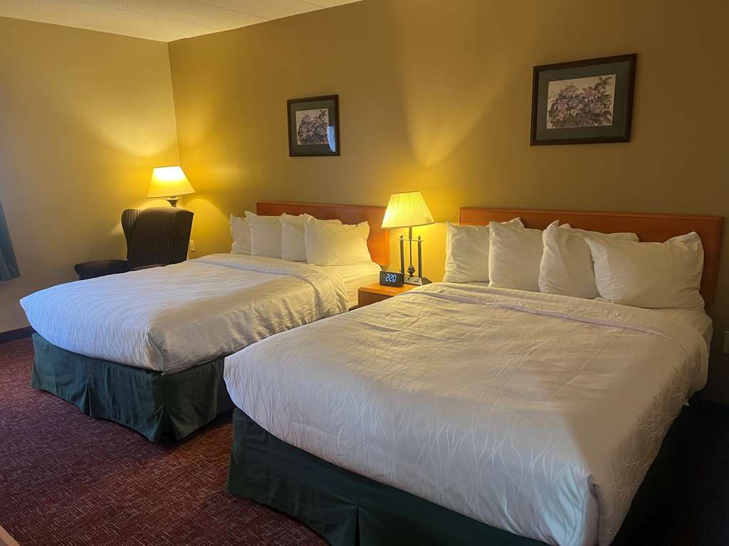 all seasons inn and suites