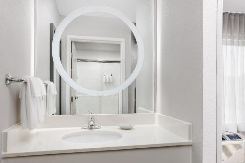 springhill suites by marriott warwick