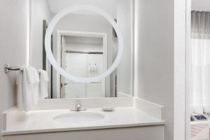 springhill suites by marriott warwick