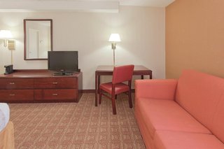 La Quinta Inn & Suites By Wyndham Warwick Providence Airport,Providence>>Cranston,3 star