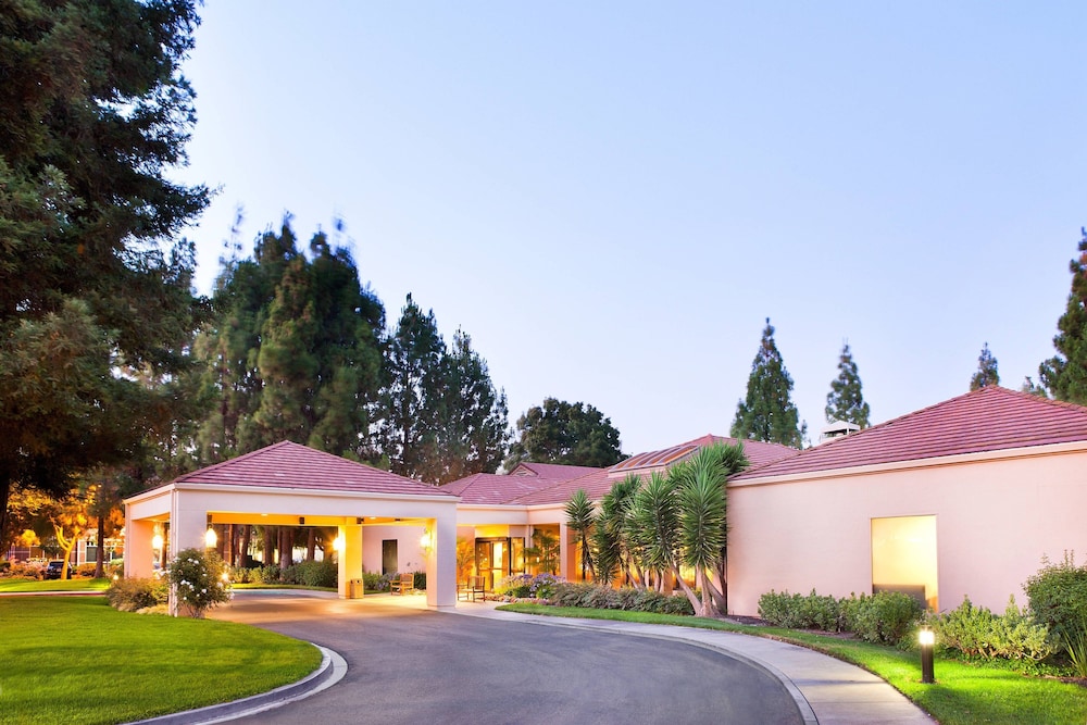 courtyard by marriott pleasanton