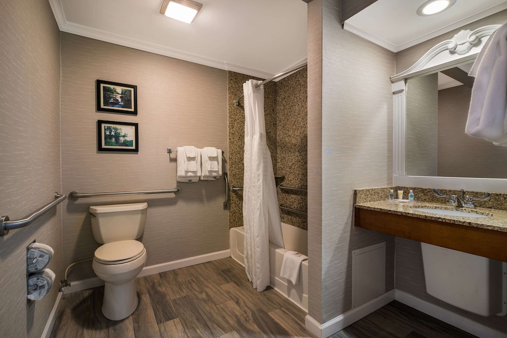 comfort inn and suites plattsburgh morrisonville