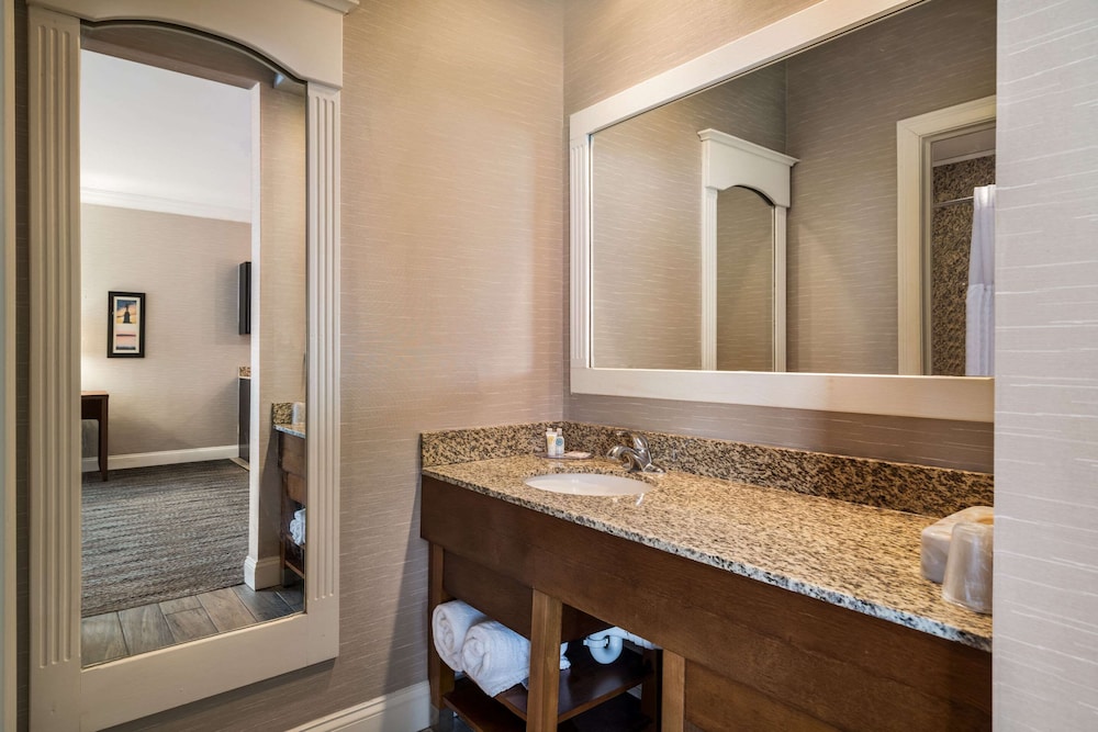 comfort inn and suites plattsburgh morrisonville