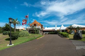 grotto bay beach resort