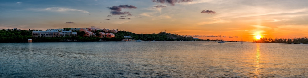 grotto bay beach resort