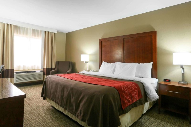 comfort inn and suites leeds i 20