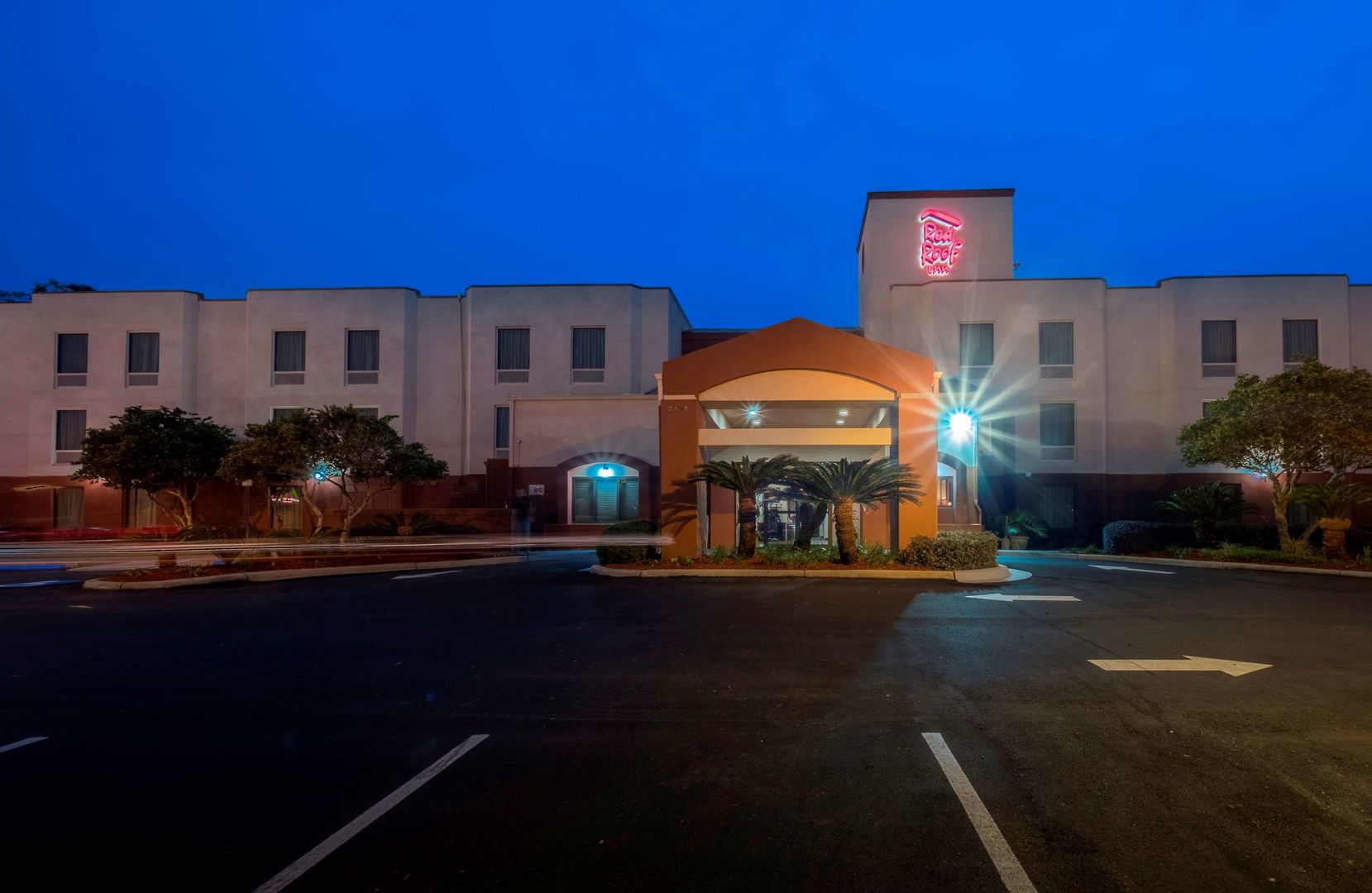red roof inn pensacola fairgrounds