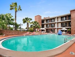 Days Inn By Wyndham Pensacola - Historic Downtown,Pensacola Beach>>Pensacola,2 star