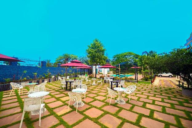 tgi insignia resort and villas