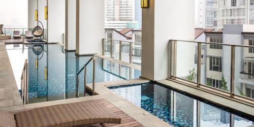 crowne plaza jakarta residences