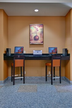 Holiday Inn & Suites Windsor Ambassador Bridge By Ihg,Ontario>>Essex,4 star