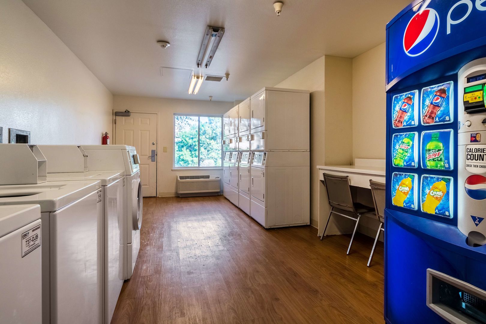 hometowne studios by red roof colorado springs airport