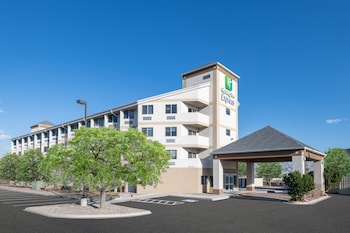 holiday inn express colorado springs airport by ihg