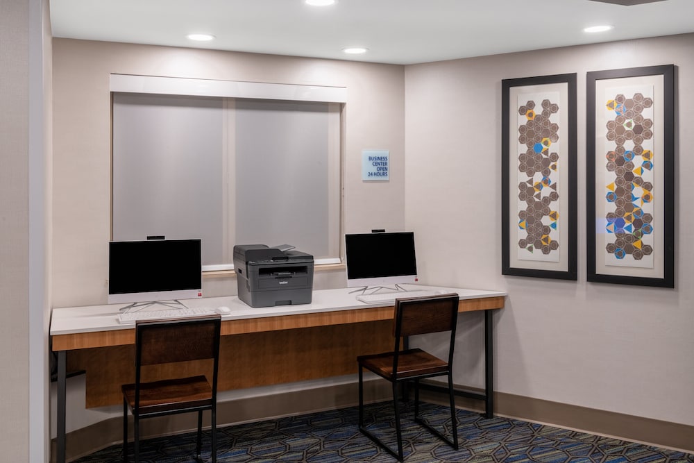 holiday inn express colorado springs airport by ihg