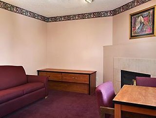 Super 8 By Wyndham Colorado Springs Airport,El Paso County>>Colorado Springs,2 star