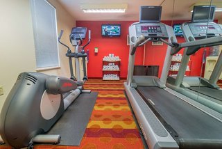 hometowne studios and suites columbia